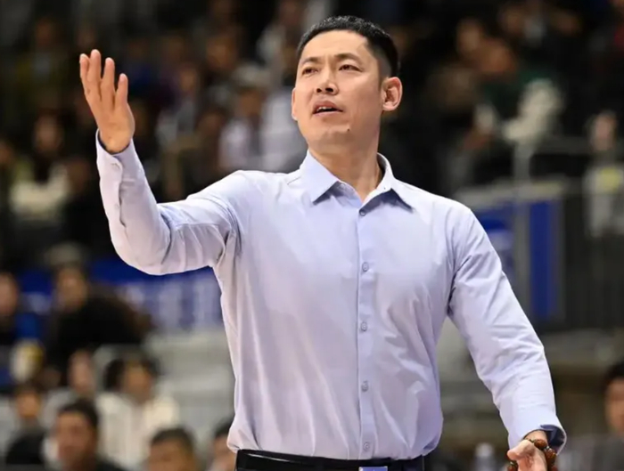 北控常规赛惨败同曦 防守漏洞与用人失误成主因