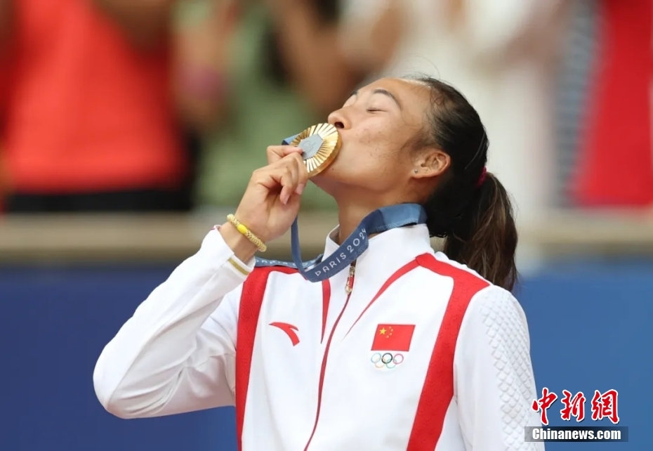 郑钦文再次入围WTA年度最佳球员提名，完成职业