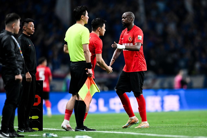 申花3-1力克辽宁铁人 李金羽怒斥三将表现欠佳