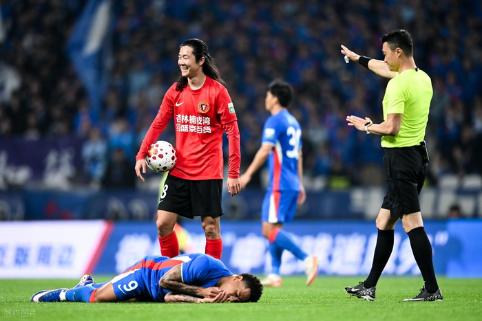 申花3-1力克辽宁铁人 李金羽怒斥三将表现欠佳