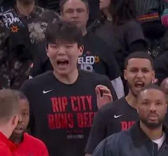 开拓者逆转马刺，75人重创凯尔特人，西部格局全